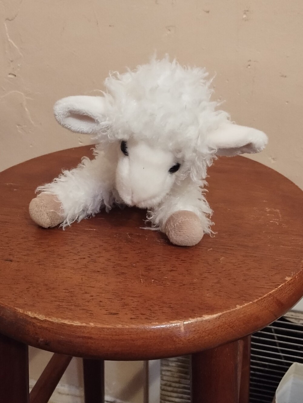 Douglas Plush White Lamb